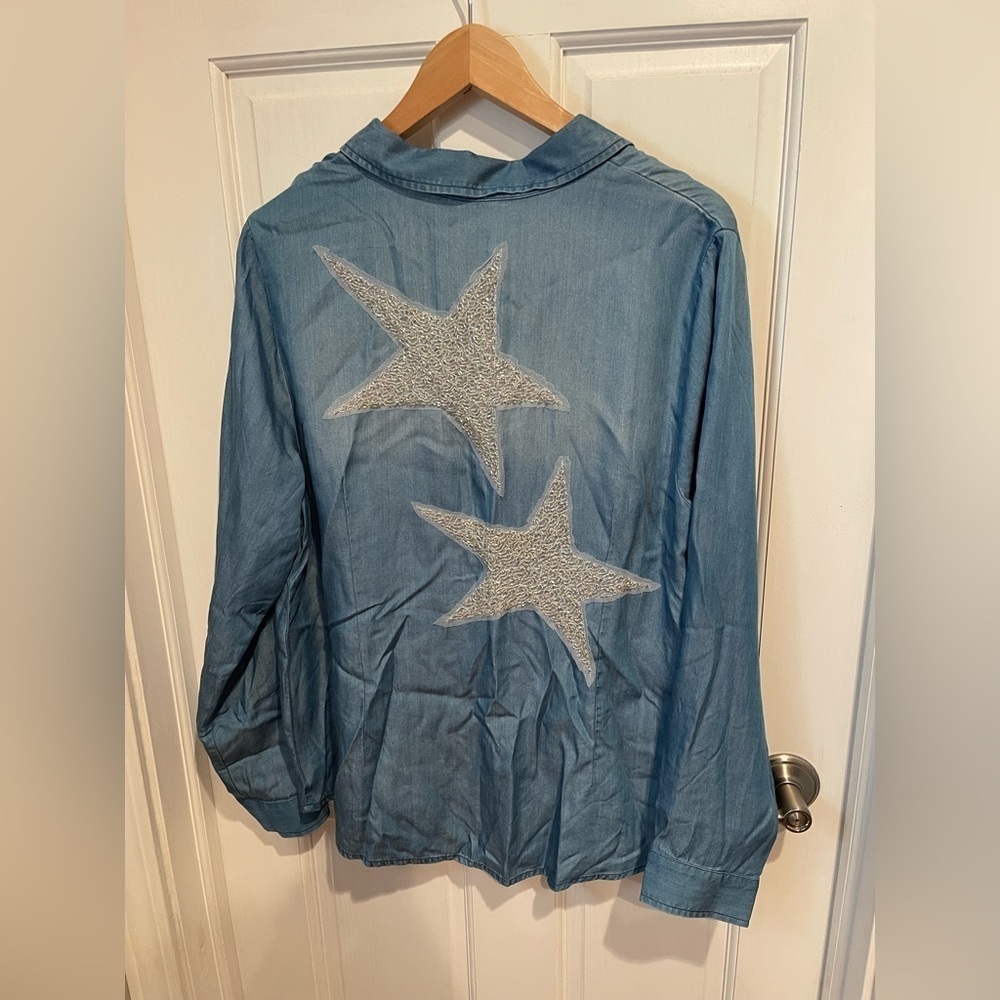 Soft Surroundings Women’s Light Blue Denim Shirt With Beaded Stars L
